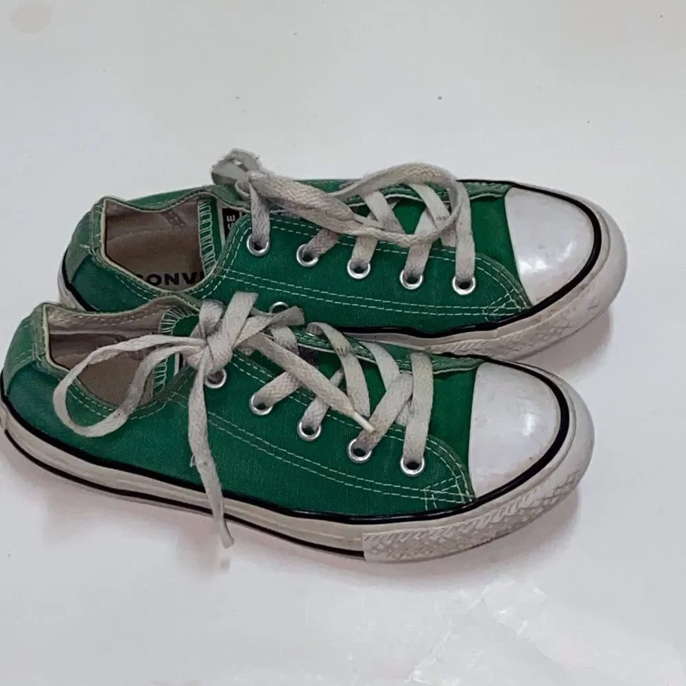 Converse Kids Green and White Sneakers Size 1